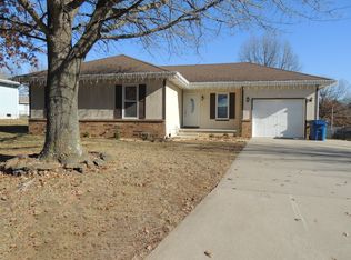 1904 S 15th St, Ozark, MO 65721