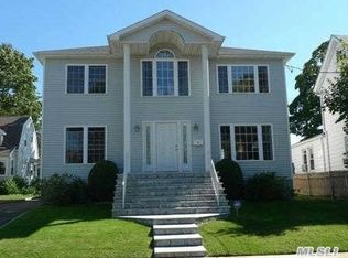 8 Waldo Ave, Greenvale, NY 11548