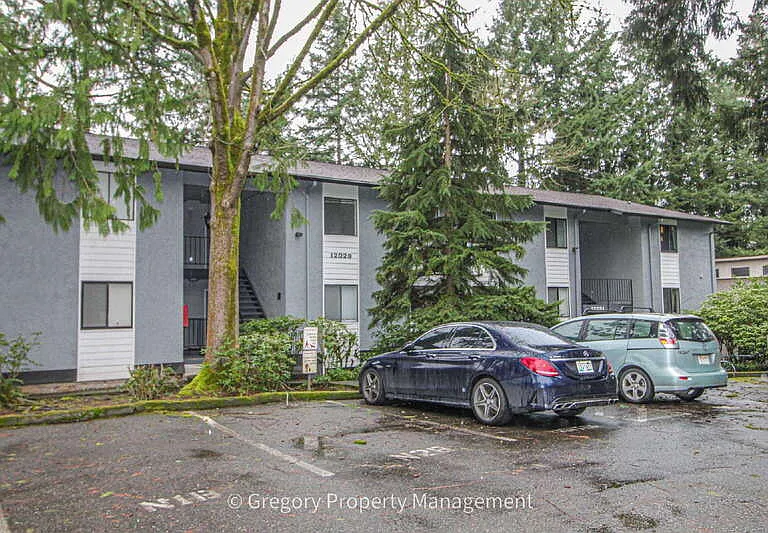 12029 100th Ave NE #C2 — Photo 1