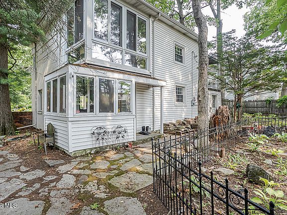5th image of 3470 Goddard Rd