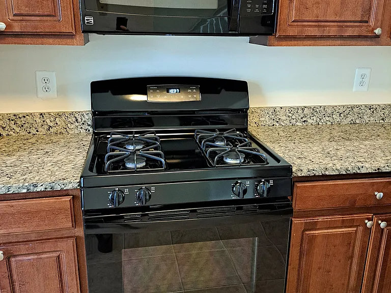 10140 Avenel Gardens Ln — Photo 11