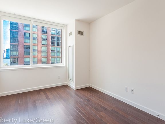 5th image of 200 E End Ave #4A