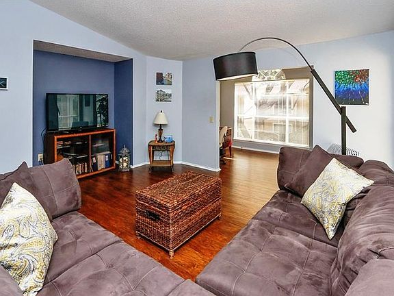 5th image of 9481 Highland Oak At Hunters Green Dr #1414