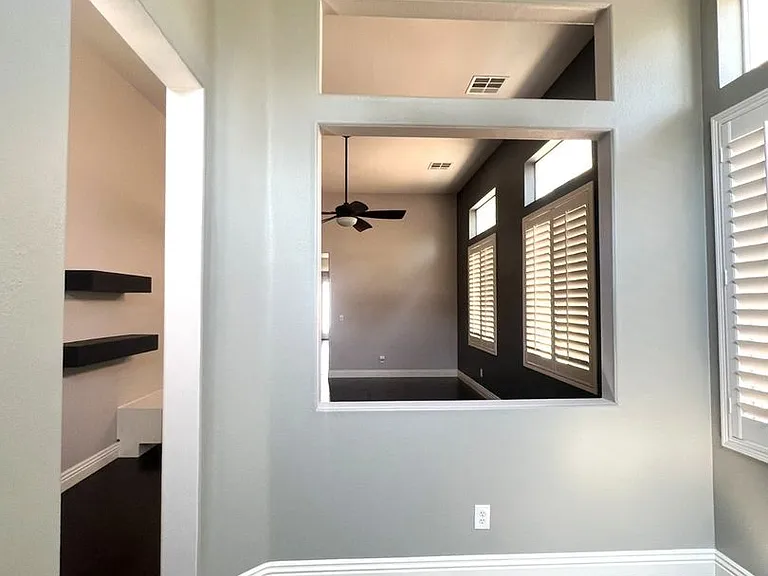 5923 Poplar Tree St — Photo 8