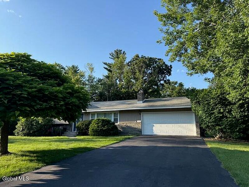 3rd image of 112 Glenhill Drive