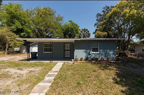 2513 Spirea St Photo 1