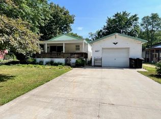 887 Oak Dr, Lake George, MI