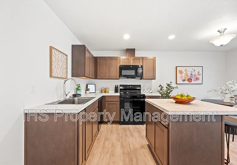 4732 W Quinault Ave — Photo 12