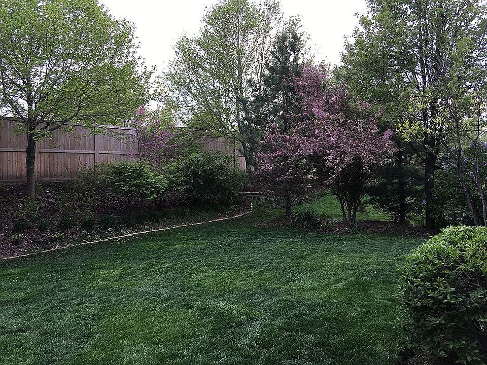2nd image of 3708 Bluejay Ln