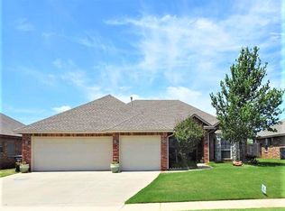 1605 Dorothy Dr, Moore, OK 73170