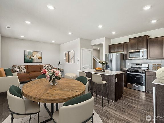 3rd image of 6938 Langley Avenue NE #132