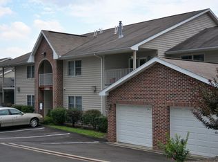 300 Orchard Xing, Morgantown, WV 26505