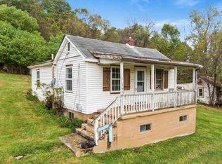 221 Walton Rd, Radford, VA 24141
