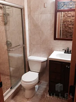 Rented by Hillel Realty Group | media 39