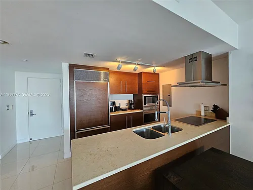495 Brickell Ave #905 Photo 1