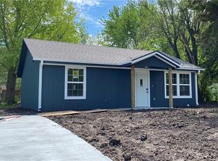 508 W 10th St, Ottawa, KS 66067