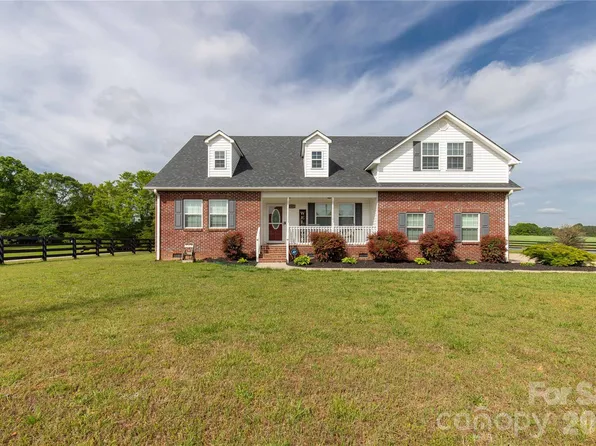 1302 Bryson Creek Dr, Mc Connells, SC 29726