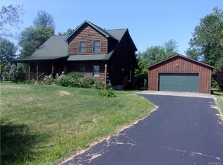 4972 Baer Rd, Sanborn, NY 14132