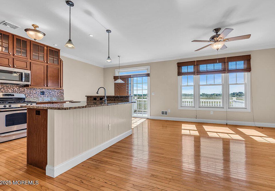 1st image of 602 Park Avenue