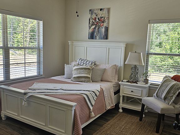 3rd image of 6925 Lakeridge Dr #6925