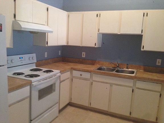 4th image of 3614 Machado St APT A