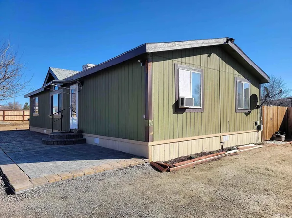 10 Charjene Ct, Sun Valley, NV 89433