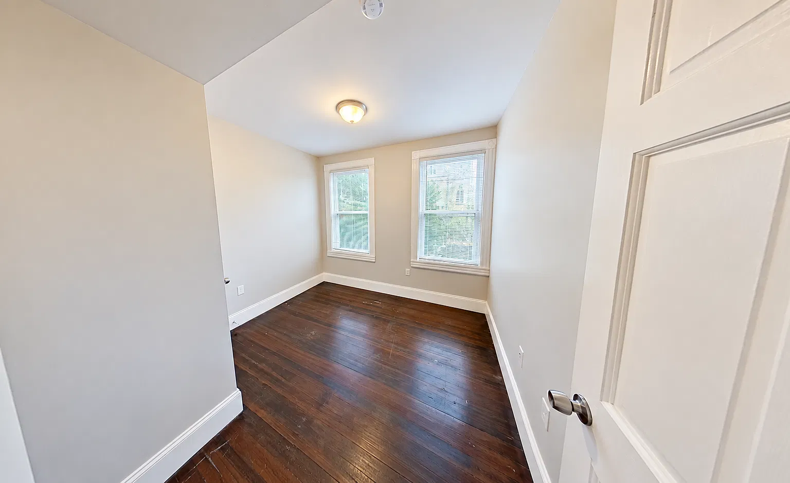 5 bed, 1014 sqft, $8,195 — Photo 3
