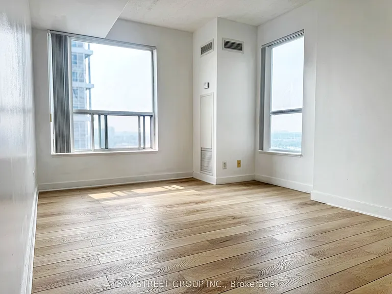 38 Lee Centre Dr #2712 — Photo 5