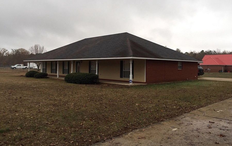 2nd image of 441 Eulie Dr E