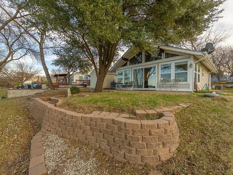 12345 Redbud Ln — Photo 2