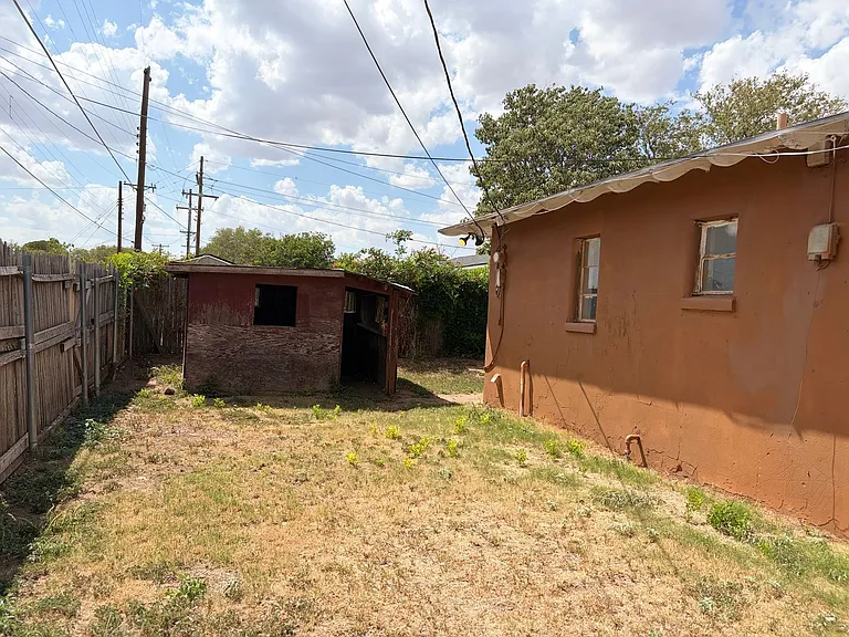 3111 Amherst St — Photo 29