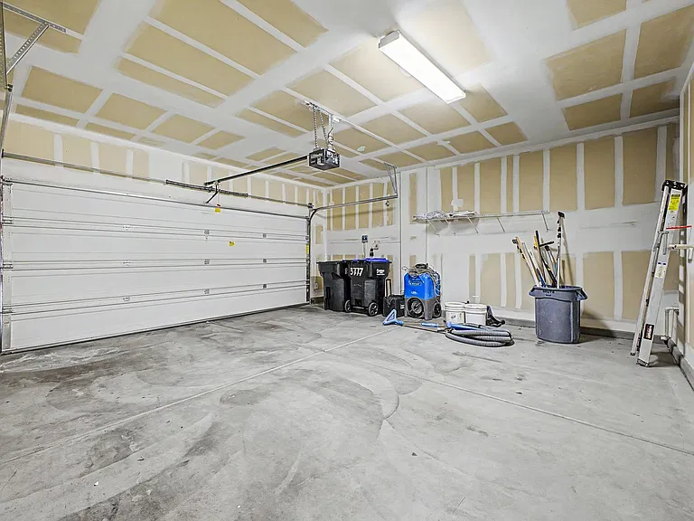 3777 Toscanella Ave — Photo 31