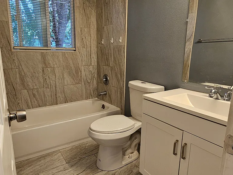 903 Boggs Pl #A — Photo 13