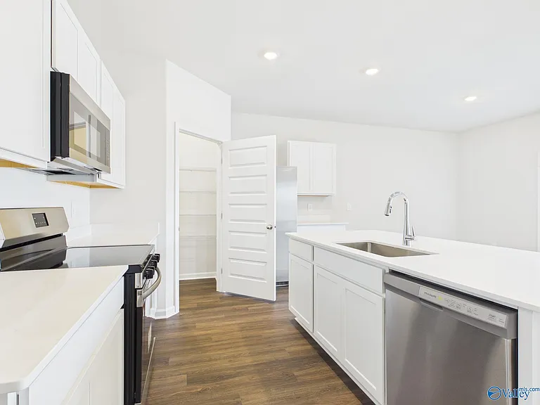 115 Betty Williams Dr — Photo 13