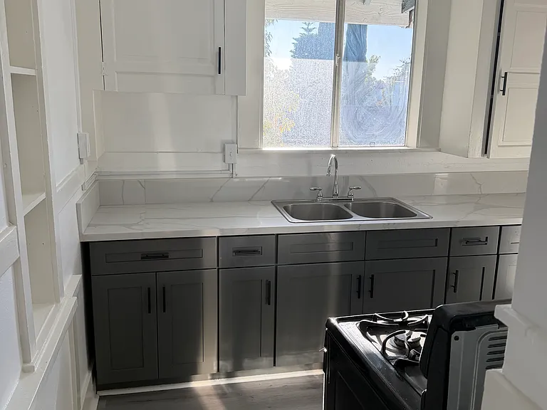 500 W Wilson Ave #502-1/2 — Photo 6