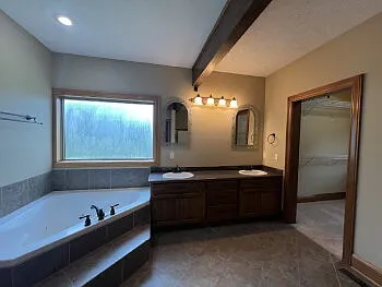 168 Ashwood Ln — Photo 18