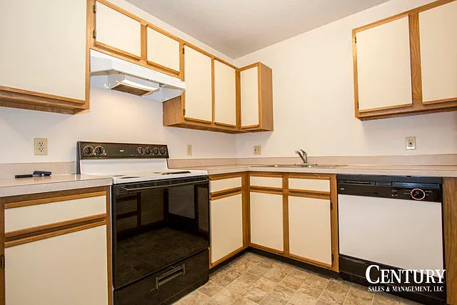 951 Furnas Ave — Photo 5