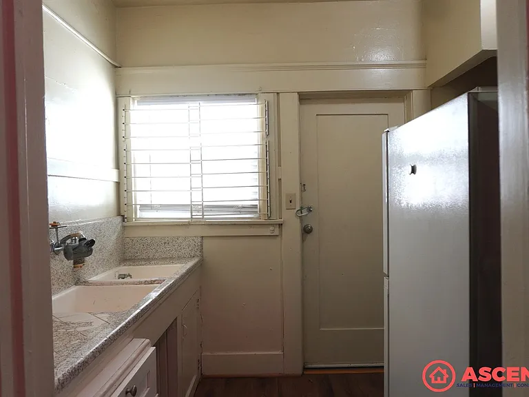 1701 B Street — Photo 8