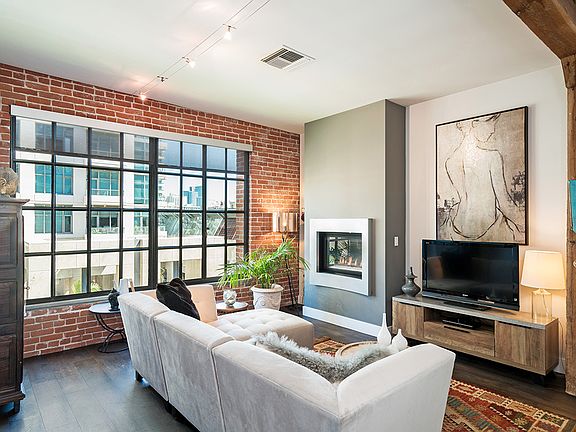 3rd image of 500 W Harbor Dr Unit 1705