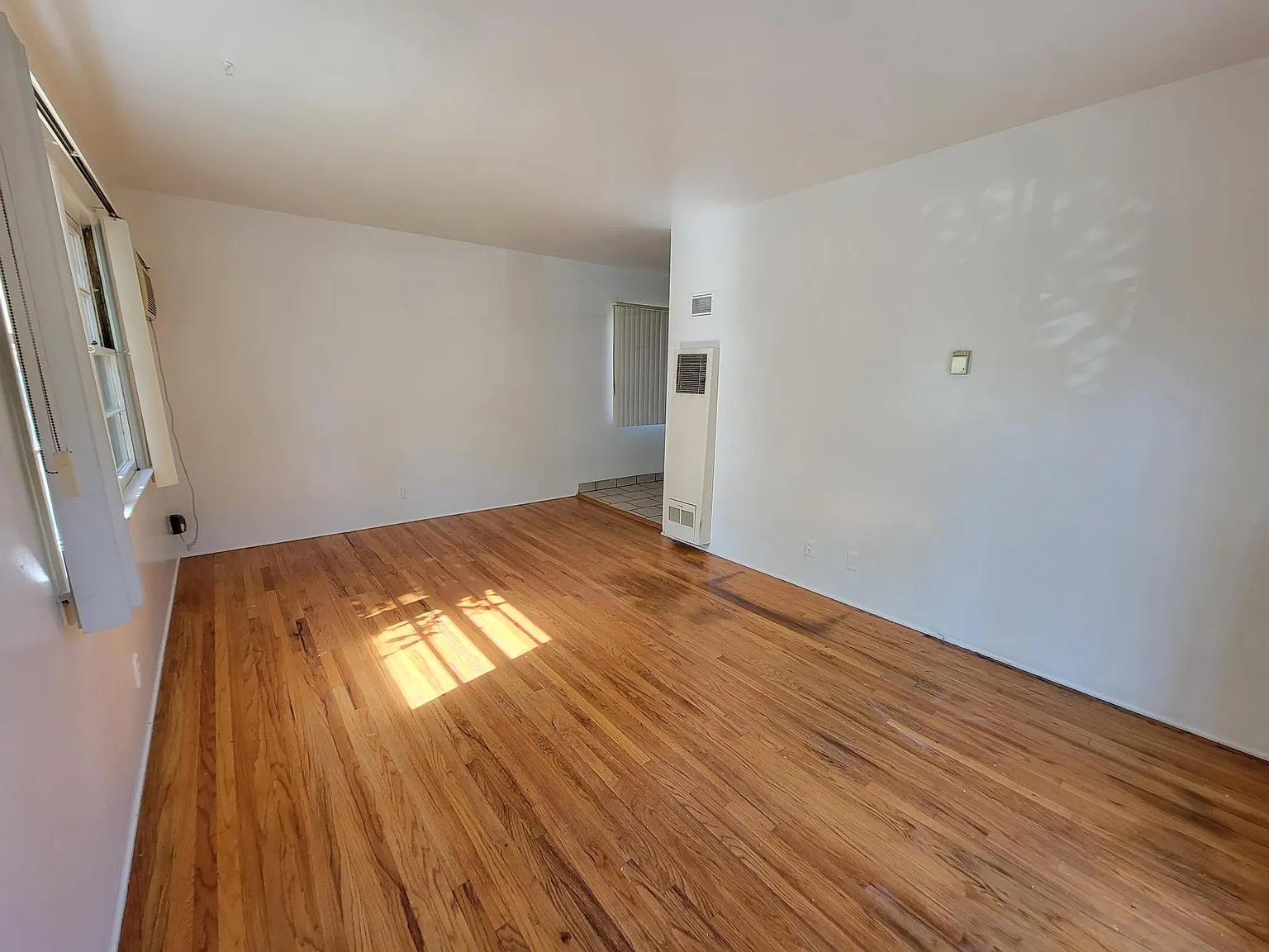 1 bed, 850 sqft, $2,050 — Photo 2