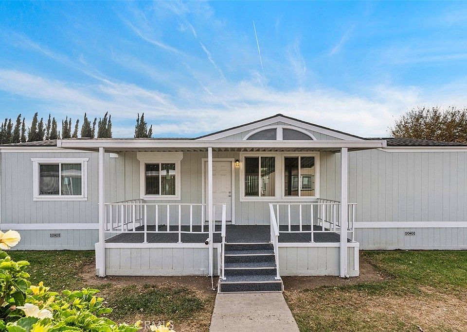 1st image of 5815 E La Palma Ave Space 123
