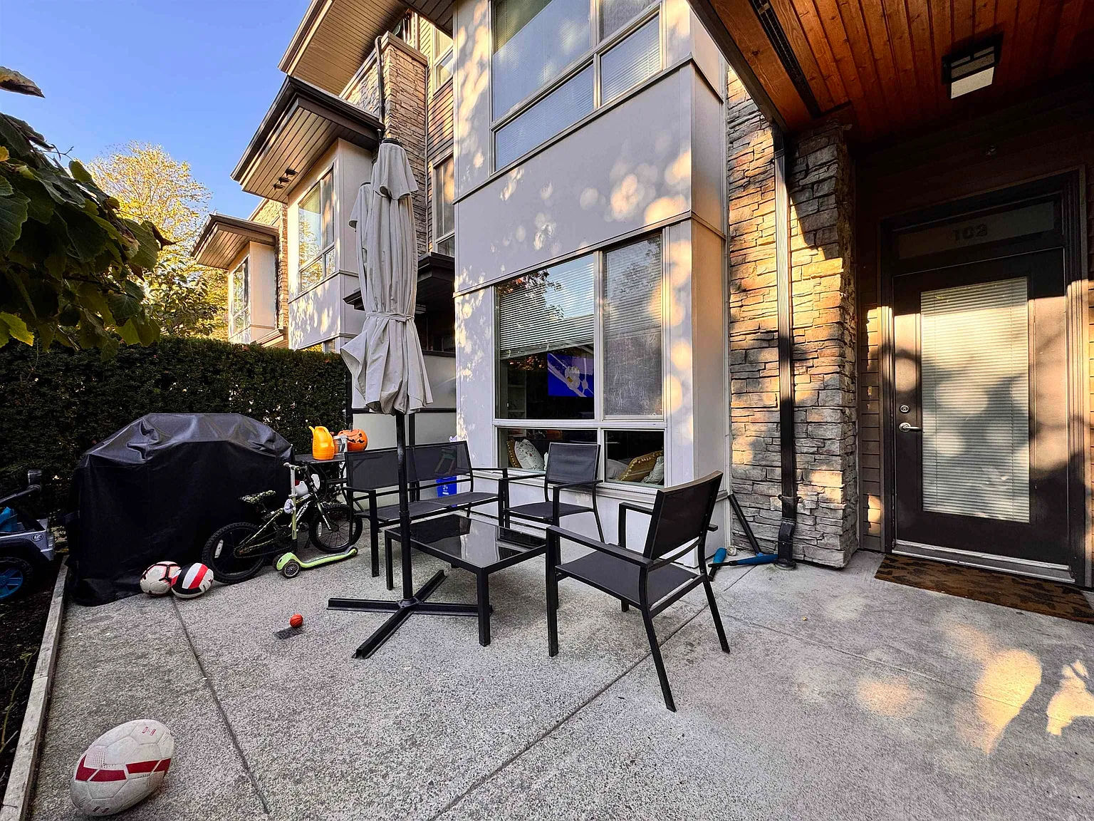 2 bed, 1133 sqft, $3,000 — Photo 2
