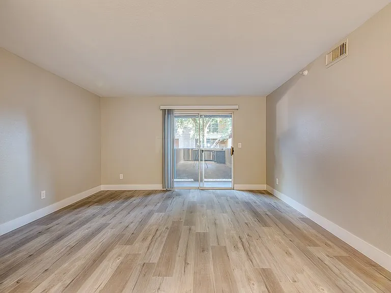 2750 S Durango Dr — Photo 18