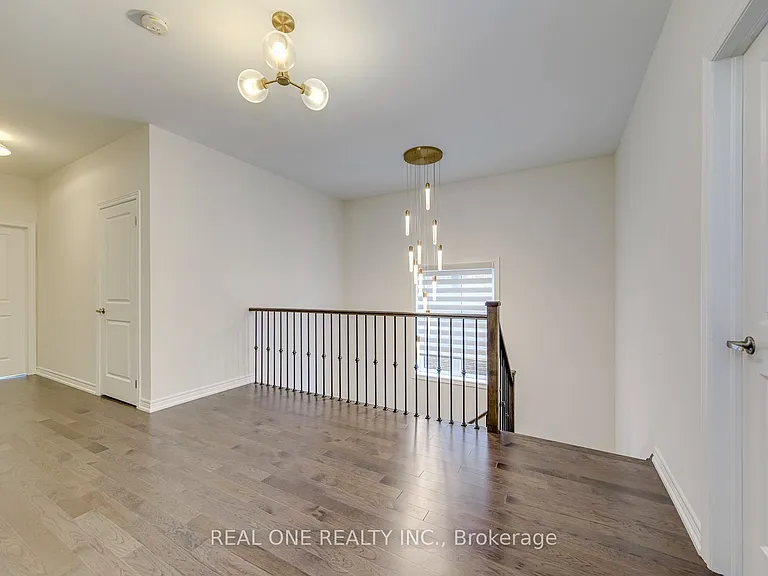 140 Zachary Cres — Photo 24