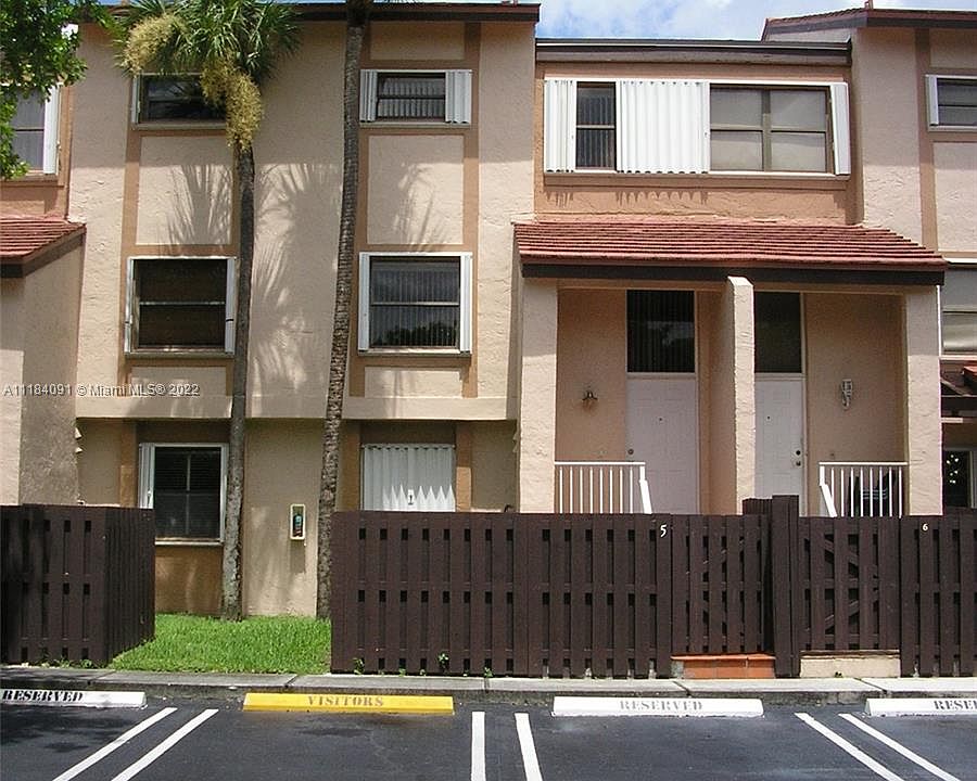 1st image of 425 W Park Dr APT 5