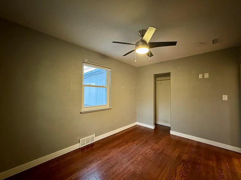 2910 Ivy St — Photo 13