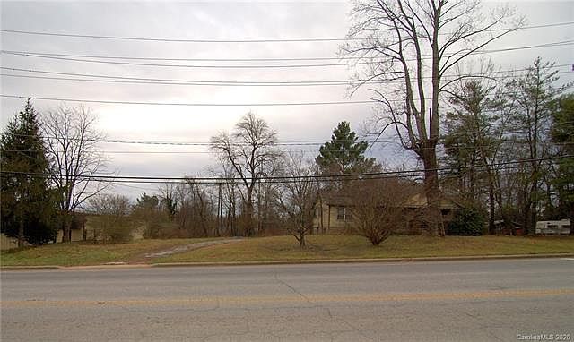 2nd image of 1015 Berkeley Rd