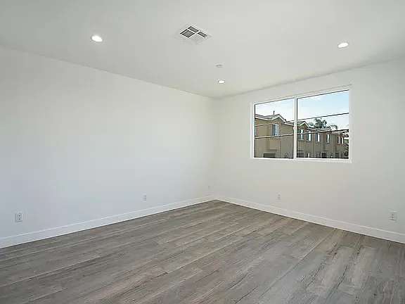 4832 Saturn St — Photo 15