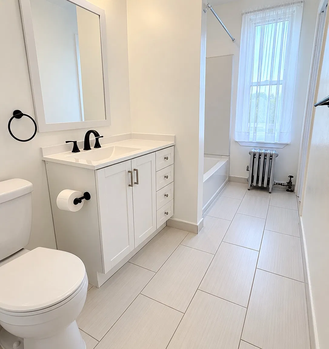 3 bed, $2,100 — Photo 3