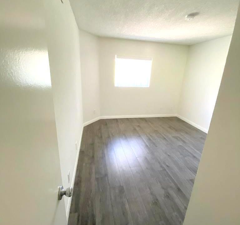 1st image of 818 Tularosa Dr #3
